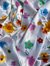 Load image into Gallery viewer, summer flower scarf