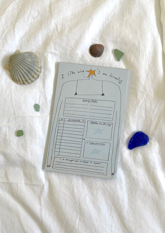 “i like who i am becoming” to-do notepad 🌟